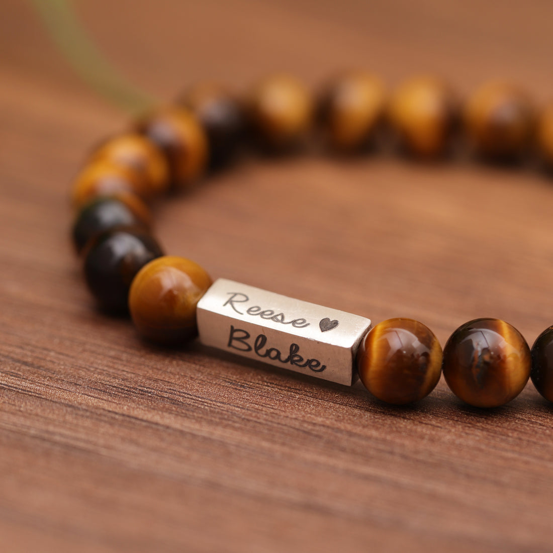 Elegant Tiger Eye Men's Bracelet with Personalized Name - Gift Idea