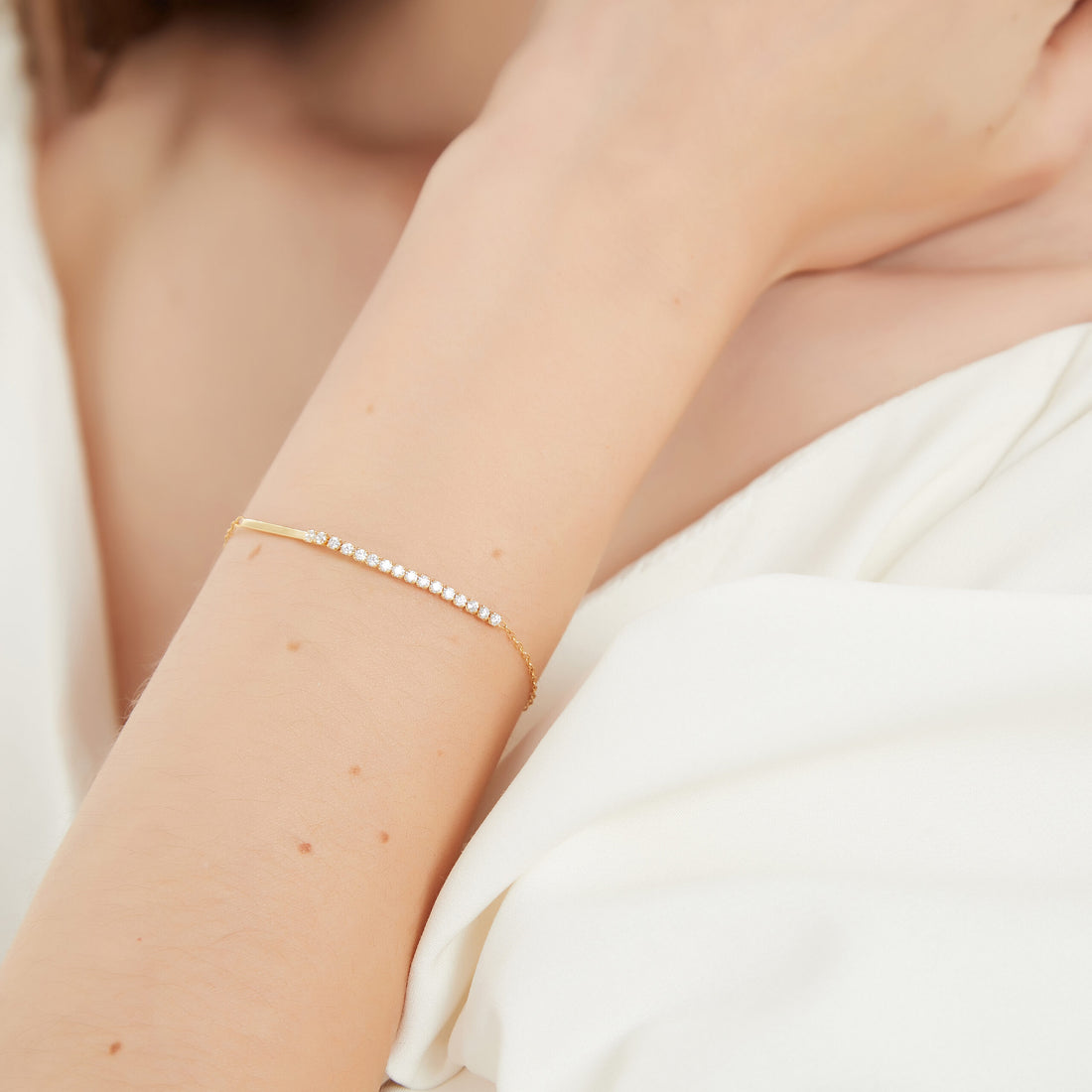 Dainty Pavé Bar Bracelet