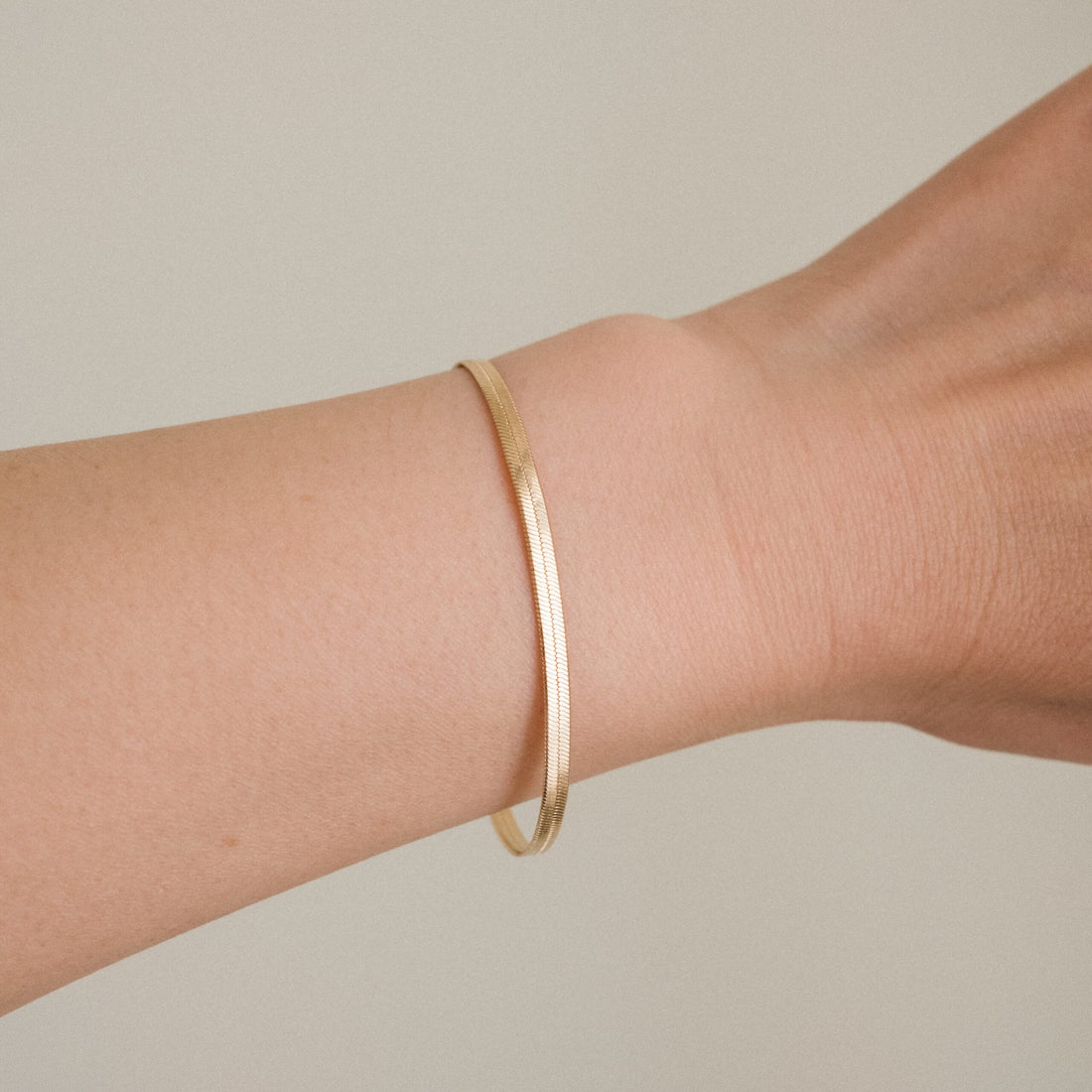 Essential Herringbone Bracelet - 18k Gold Vermeil