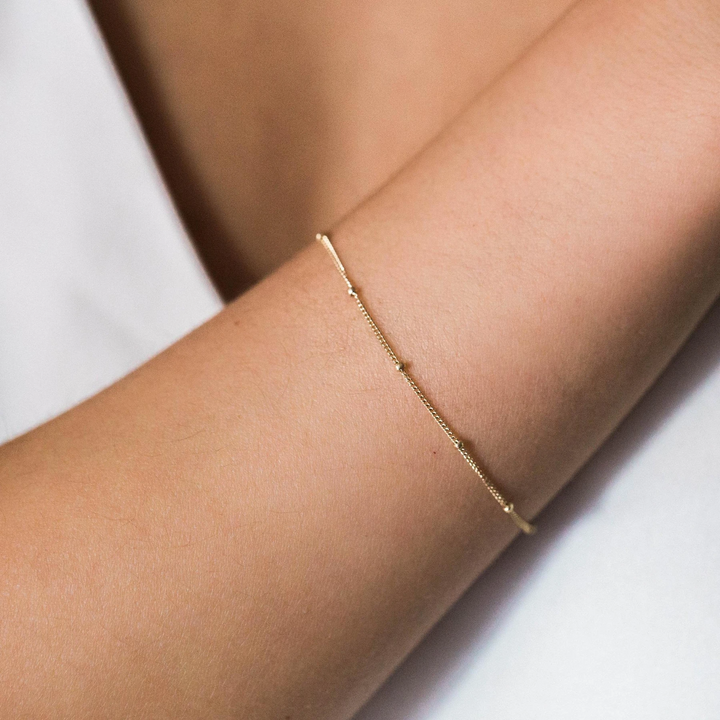 Dainty satellite bracelet