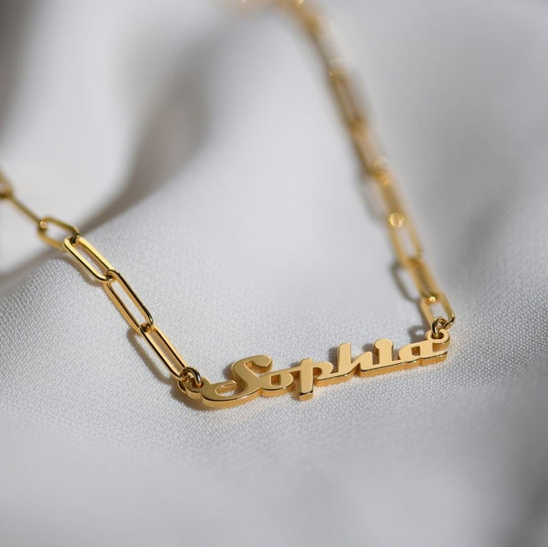 Link chain name necklace